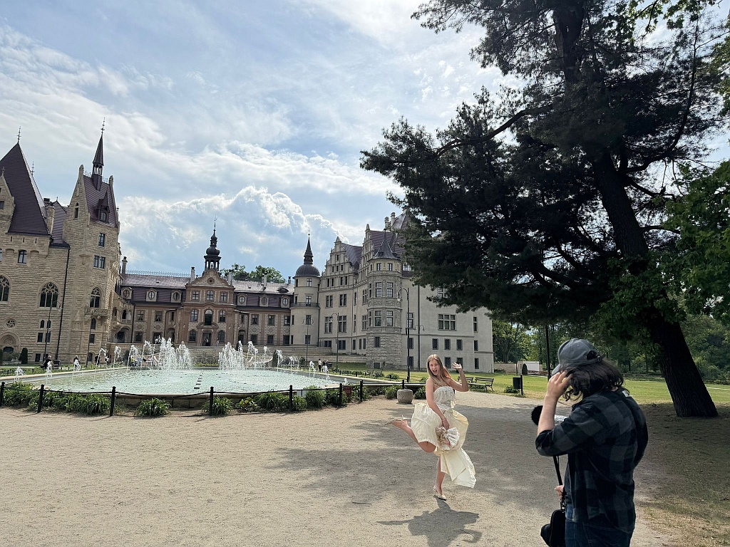 „Nie ma idealnego momentu, żeby zacząć”. Rozmowa z początkującą reżyserką z Lubonia – Marią Kędziorą